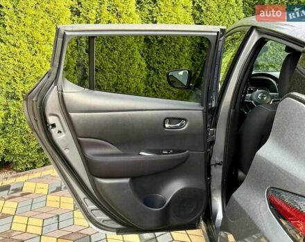 Серый Ниссан Лиф, объемом двигателя 0 л и пробегом 47 тыс. км за 15200 $, фото 20 на Automoto.ua