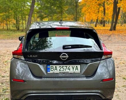 Серый Ниссан Лиф, объемом двигателя 0 л и пробегом 200 тыс. км за 16000 $, фото 1 на Automoto.ua