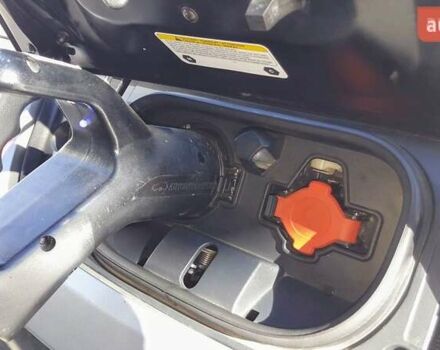 Серый Ниссан Лиф, объемом двигателя 0 л и пробегом 98 тыс. км за 14000 $, фото 17 на Automoto.ua