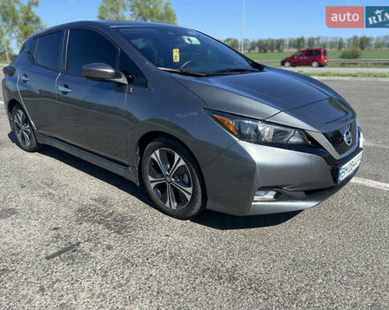 Сірий Ніссан Ліф, об'ємом двигуна 0 л та пробігом 47 тис. км за 15900 $, фото 3 на Automoto.ua