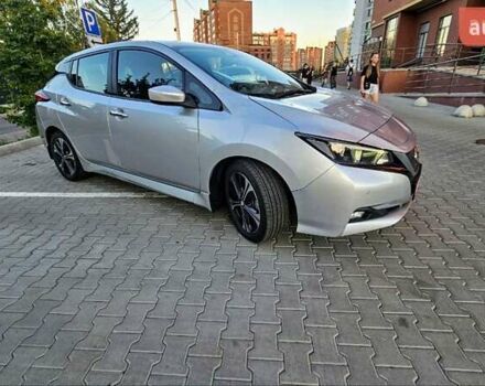 Серый Ниссан Лиф, объемом двигателя 0 л и пробегом 98 тыс. км за 14000 $, фото 13 на Automoto.ua