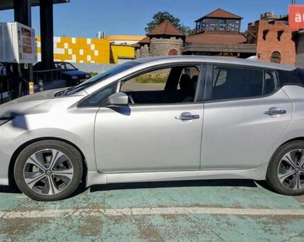 Серый Ниссан Лиф, объемом двигателя 0 л и пробегом 98 тыс. км за 14000 $, фото 1 на Automoto.ua