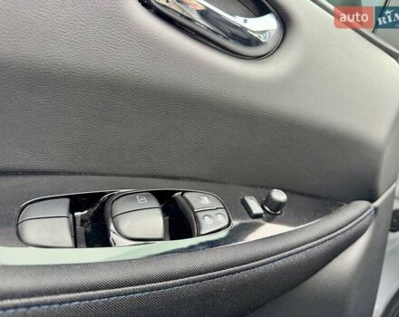 Серый Ниссан Лиф, объемом двигателя 0 л и пробегом 28 тыс. км за 19300 $, фото 49 на Automoto.ua