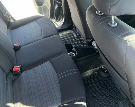 Сірий Ніссан Ліф, об'ємом двигуна 0 л та пробігом 47 тис. км за 15900 $, фото 17 на Automoto.ua