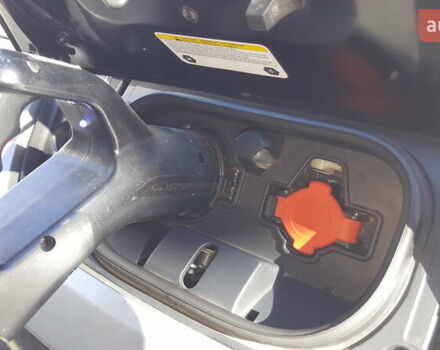 Серый Ниссан Лиф, объемом двигателя 0 л и пробегом 90 тыс. км за 15000 $, фото 1 на Automoto.ua