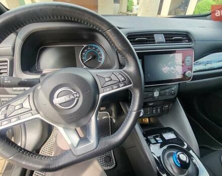 Серый Ниссан Лиф, объемом двигателя 0 л и пробегом 25 тыс. км за 24000 $, фото 5 на Automoto.ua