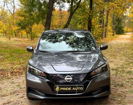 Серый Ниссан Лиф, объемом двигателя 0 л и пробегом 200 тыс. км за 16000 $, фото 4 на Automoto.ua