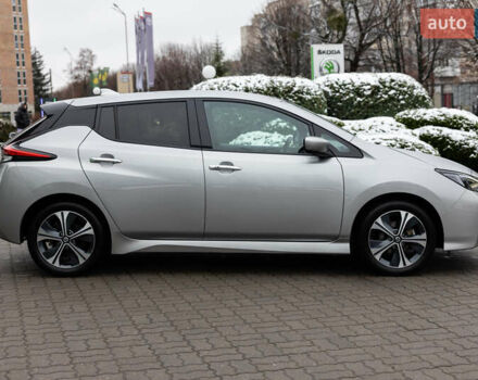 Серый Ниссан Лиф, объемом двигателя 0 л и пробегом 26 тыс. км за 15850 $, фото 5 на Automoto.ua