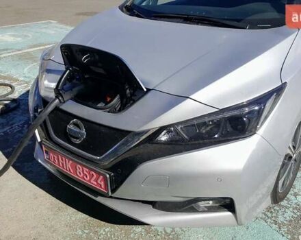 Серый Ниссан Лиф, объемом двигателя 0 л и пробегом 98 тыс. км за 14000 $, фото 18 на Automoto.ua