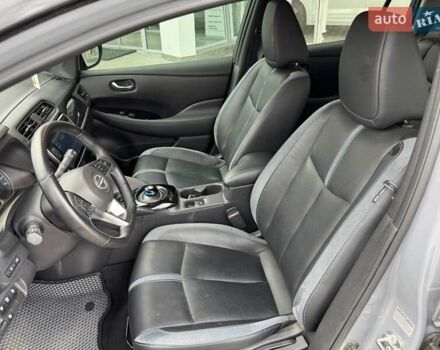 Серый Ниссан Лиф, объемом двигателя 0 л и пробегом 21 тыс. км за 18990 $, фото 15 на Automoto.ua