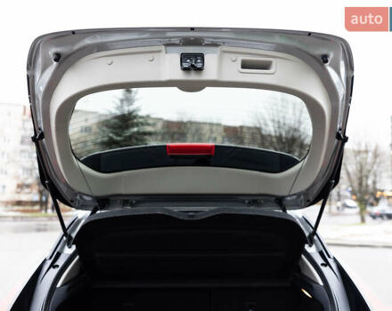 Серый Ниссан Лиф, объемом двигателя 0 л и пробегом 26 тыс. км за 15850 $, фото 48 на Automoto.ua