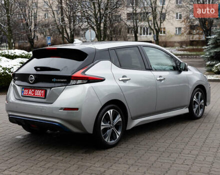 Серый Ниссан Лиф, объемом двигателя 0 л и пробегом 26 тыс. км за 15850 $, фото 6 на Automoto.ua