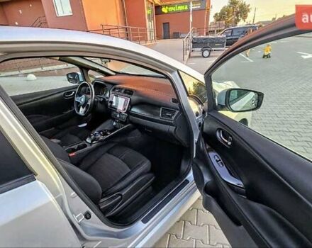 Серый Ниссан Лиф, объемом двигателя 0 л и пробегом 98 тыс. км за 14000 $, фото 9 на Automoto.ua