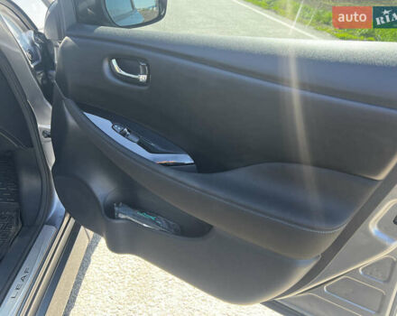 Сірий Ніссан Ліф, об'ємом двигуна 0 л та пробігом 47 тис. км за 15900 $, фото 16 на Automoto.ua