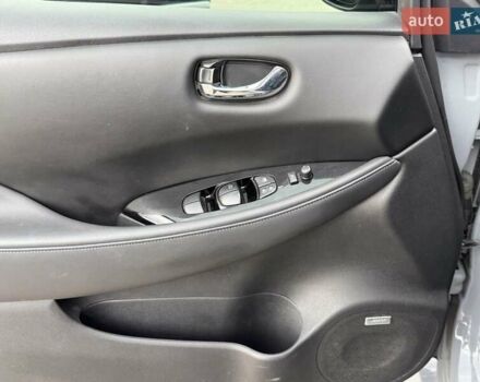 Серый Ниссан Лиф, объемом двигателя 0 л и пробегом 21 тыс. км за 18990 $, фото 12 на Automoto.ua