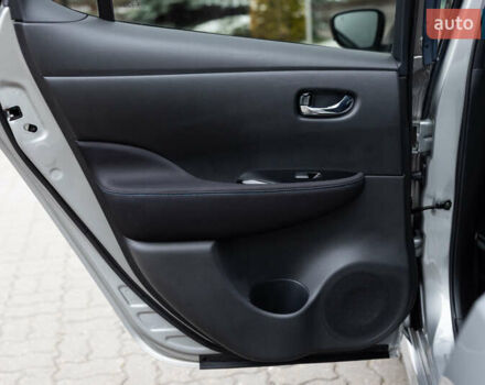 Серый Ниссан Лиф, объемом двигателя 0 л и пробегом 26 тыс. км за 15850 $, фото 37 на Automoto.ua