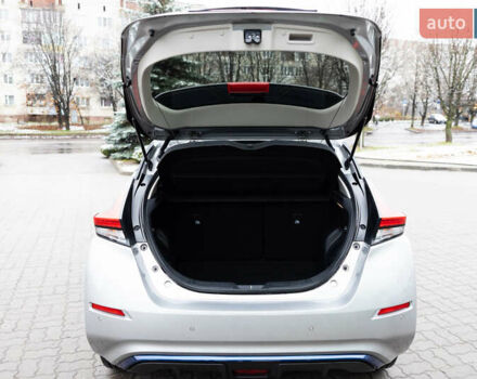 Серый Ниссан Лиф, объемом двигателя 0 л и пробегом 26 тыс. км за 15850 $, фото 46 на Automoto.ua