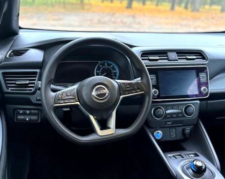 Серый Ниссан Лиф, объемом двигателя 0 л и пробегом 200 тыс. км за 16000 $, фото 5 на Automoto.ua