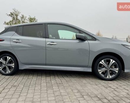 Серый Ниссан Лиф, объемом двигателя 0 л и пробегом 28 тыс. км за 19300 $, фото 3 на Automoto.ua