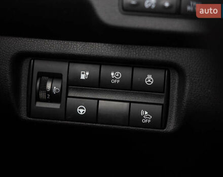 Серый Ниссан Лиф, объемом двигателя 0 л и пробегом 26 тыс. км за 15850 $, фото 21 на Automoto.ua