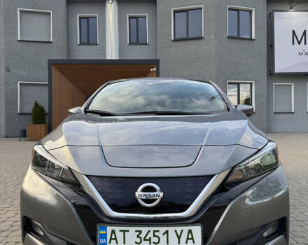 Серый Ниссан Лиф, объемом двигателя 0 л и пробегом 63 тыс. км за 12999 $, фото 1 на Automoto.ua