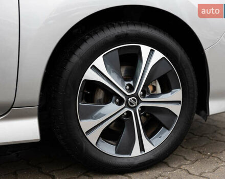 Серый Ниссан Лиф, объемом двигателя 0 л и пробегом 26 тыс. км за 15850 $, фото 57 на Automoto.ua