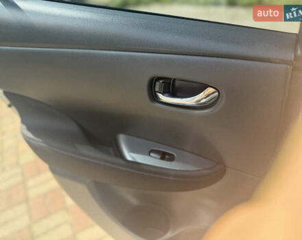 Сірий Ніссан Ліф, об'ємом двигуна 0 л та пробігом 66 тис. км за 16999 $, фото 5 на Automoto.ua