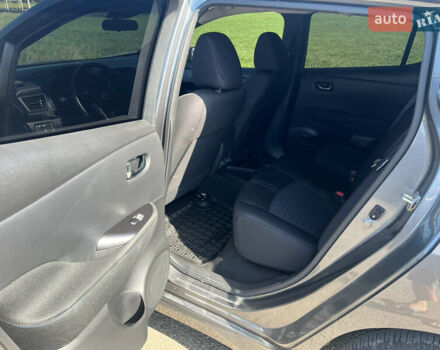 Серый Ниссан Лиф, объемом двигателя 0 л и пробегом 10 тыс. км за 15800 $, фото 9 на Automoto.ua