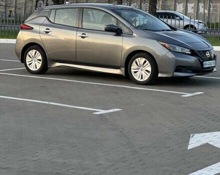 Сірий Ніссан Ліф, об'ємом двигуна 0 л та пробігом 24 тис. км за 17500 $, фото 3 на Automoto.ua