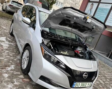 Серый Ниссан Лиф, объемом двигателя 0 л и пробегом 6 тыс. км за 15900 $, фото 6 на Automoto.ua
