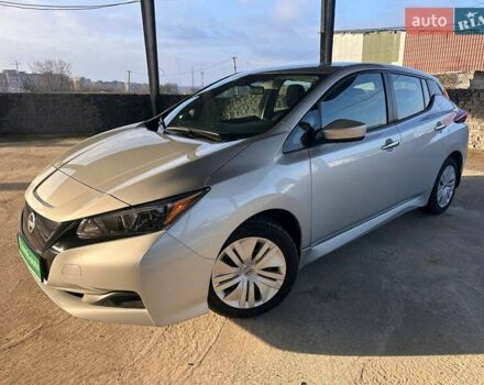 Сірий Ніссан Ліф, об'ємом двигуна 0 л та пробігом 36 тис. км за 16799 $, фото 2 на Automoto.ua