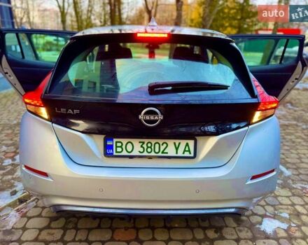 Серый Ниссан Лиф, объемом двигателя 0 л и пробегом 6 тыс. км за 15900 $, фото 5 на Automoto.ua