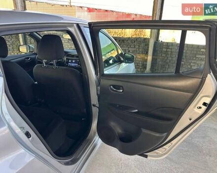 Сірий Ніссан Ліф, об'ємом двигуна 0 л та пробігом 36 тис. км за 16799 $, фото 42 на Automoto.ua