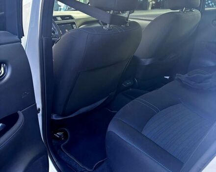 Серый Ниссан Лиф, объемом двигателя 0 л и пробегом 1000 тыс. км за 21999 $, фото 6 на Automoto.ua