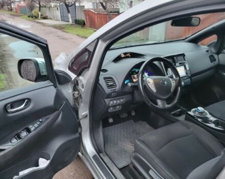 Сірий Ніссан Ліф, об'ємом двигуна 0 л та пробігом 148 тис. км за 5900 $, фото 6 на Automoto.ua