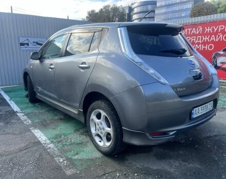 Сірий Ніссан Ліф, об'ємом двигуна 0 л та пробігом 150 тис. км за 5500 $, фото 3 на Automoto.ua