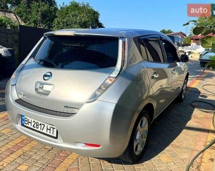 Ниссан Лиф 2010 в Одессе на Automoto.ua Серый Ниссан Лиф, объемом двигателя 0 л и пробегом 88 тыс. км за 5700 $, фото 1 на Automoto.ua