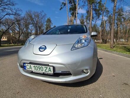 Серый Ниссан Лиф, объемом двигателя 0 л и пробегом 170 тыс. км за 8000 $, фото 1 на Automoto.ua