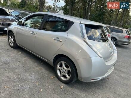 Серый Ниссан Лиф, объемом двигателя 0 л и пробегом 144 тыс. км за 3950 $, фото 1 на Automoto.ua