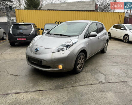 Сірий Ніссан Ліф, об'ємом двигуна 0 л та пробігом 135 тис. км за 4990 $, фото 1 на Automoto.ua