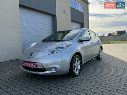 Сірий Ніссан Ліф, об'ємом двигуна 0 л та пробігом 153 тис. км за 3999 $, фото 1 на Automoto.ua