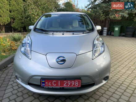 Серый Ниссан Лиф, объемом двигателя 0 л и пробегом 102 тыс. км за 4043 $, фото 1 на Automoto.ua