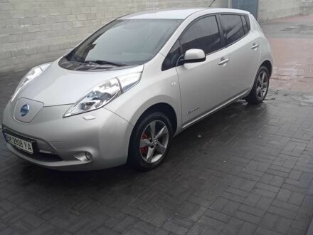 Сірий Ніссан Ліф, об'ємом двигуна 0 л та пробігом 130 тис. км за 4400 $, фото 1 на Automoto.ua