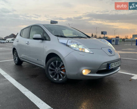 Серый Ниссан Лиф, объемом двигателя 0 л и пробегом 68 тыс. км за 5300 $, фото 1 на Automoto.ua