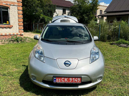 Серый Ниссан Лиф, объемом двигателя 0 л и пробегом 164 тыс. км за 3950 $, фото 1 на Automoto.ua