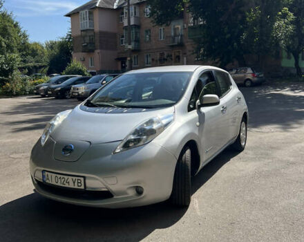 Сірий Ніссан Ліф, об'ємом двигуна 0 л та пробігом 193 тис. км за 4000 $, фото 1 на Automoto.ua