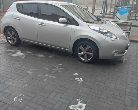 Серый Ниссан Лиф, объемом двигателя 0 л и пробегом 130 тыс. км за 4400 $, фото 1 на Automoto.ua