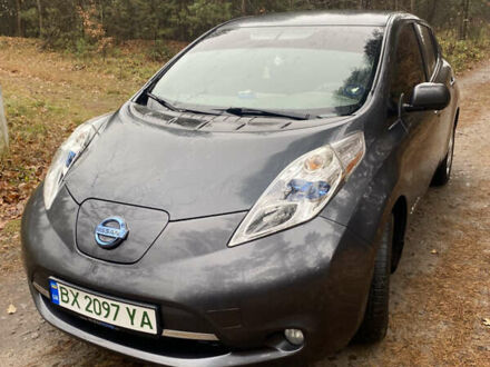 Серый Ниссан Лиф, объемом двигателя 0 л и пробегом 135 тыс. км за 8000 $, фото 1 на Automoto.ua
