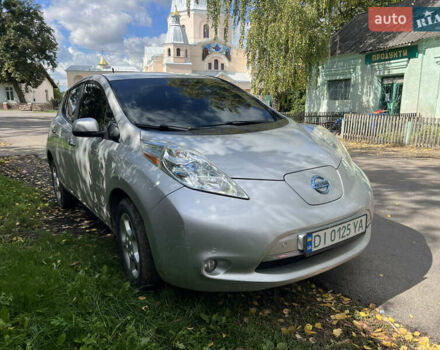 Серый Ниссан Лиф, объемом двигателя 0 л и пробегом 253 тыс. км за 8999 $, фото 1 на Automoto.ua