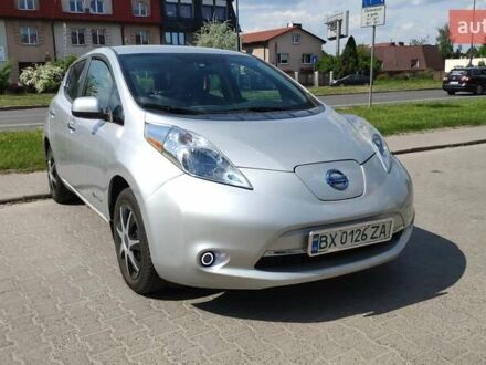 Серый Ниссан Лиф, объемом двигателя 0 л и пробегом 95 тыс. км за 5300 $, фото 1 на Automoto.ua